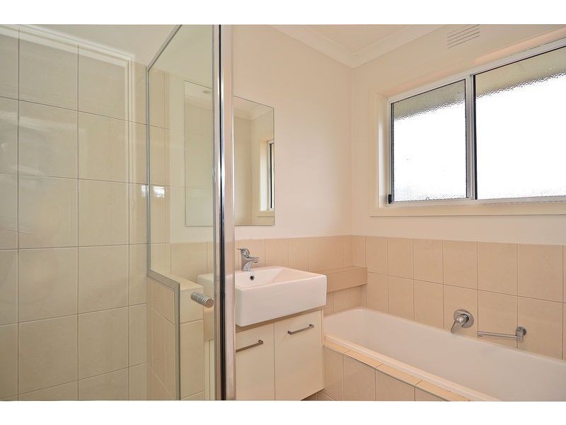 38 Ivy Street, Newcomb VIC 3219