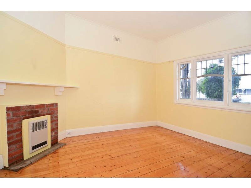 66 Breakwater Road, East Geelong VIC 3219