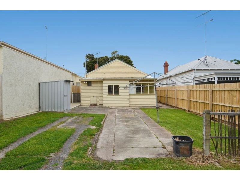 66 Breakwater Road, East Geelong VIC 3219