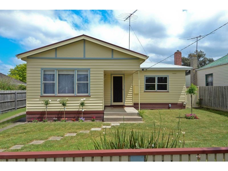 48 Breakwater Road, East Geelong VIC 3219