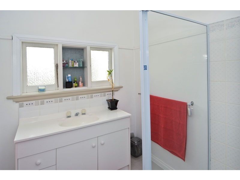 48 Breakwater Road, East Geelong VIC 3219