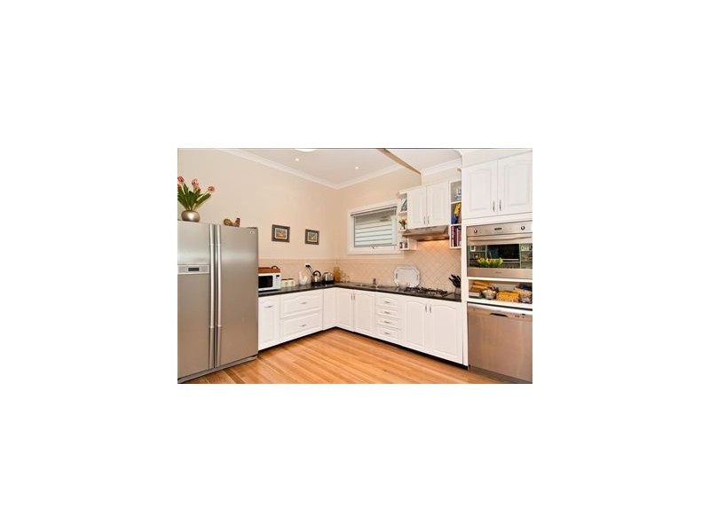 90 Elizabeth Street, Geelong West VIC 3218