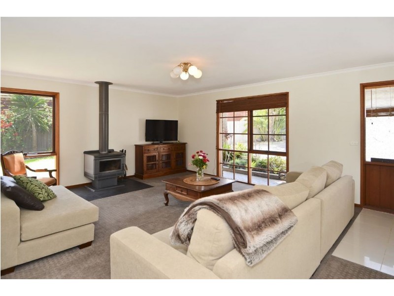 23 Greenbank Court, Leopold VIC 3224