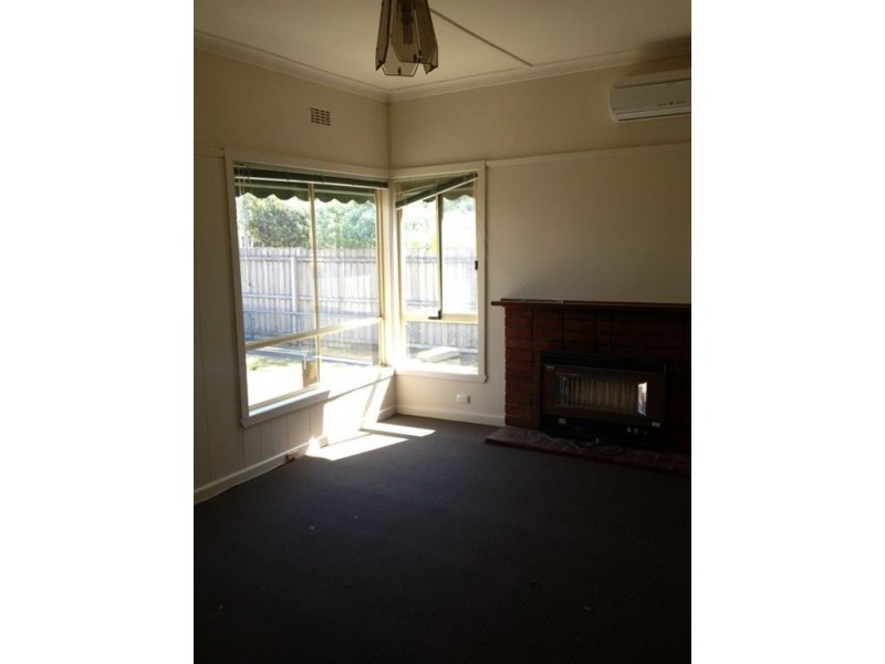 4 Bromley Street, Thomson VIC 3219