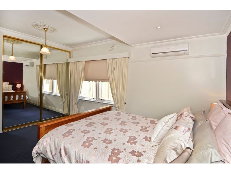 23 Hinchcliff Crescent, Newcomb VIC 3219