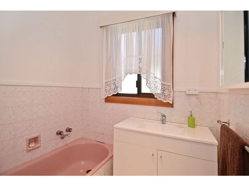 23 Glover Street, Newcomb VIC 3219