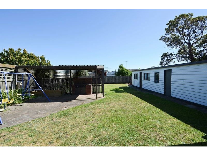 23 Glover Street, Newcomb VIC 3219