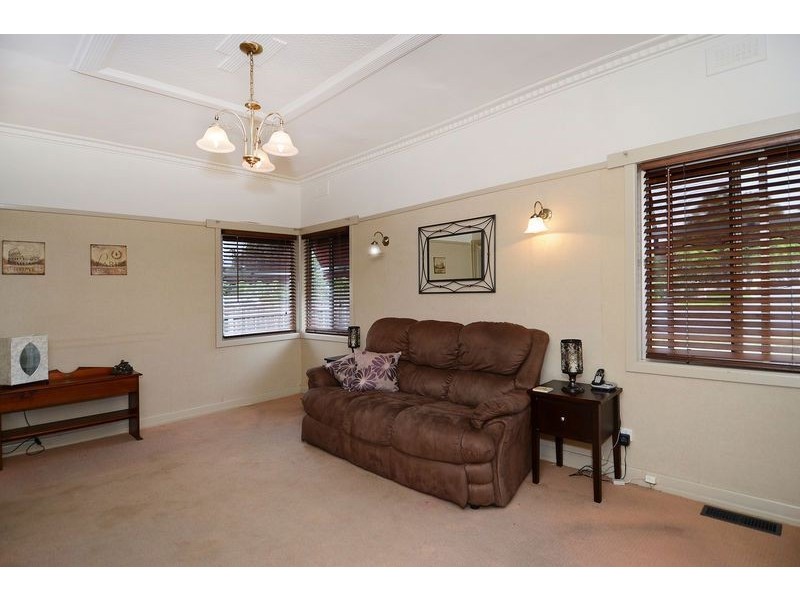 20 Airey Avenue, Manifold Heights VIC 3218