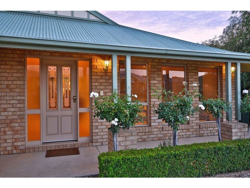 18 Paratone Crescent, St Albans Park VIC 3219