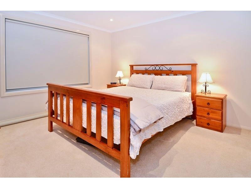18 Paratone Crescent, St Albans Park VIC 3219