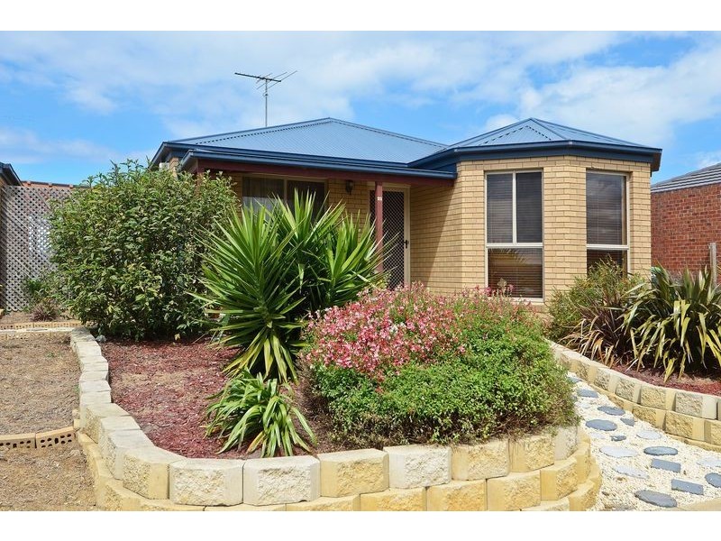 22 Paratone Crescent, St Albans Park VIC 3219