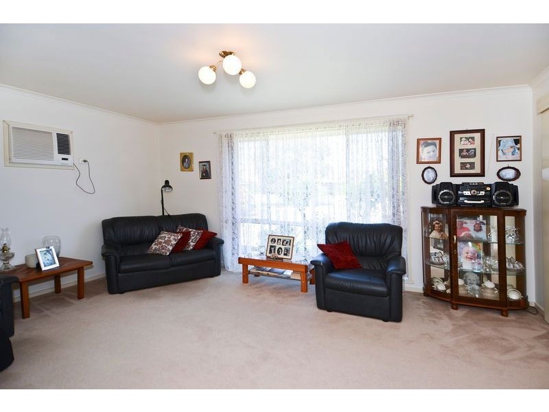 25 Filipi Drive, St Albans Park VIC 3219