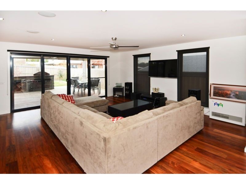3 Saltbush Place, Torquay VIC 3228