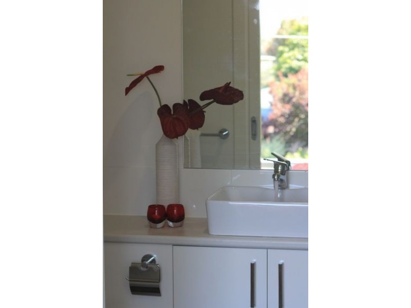 11 & 12/5 Peter Street, Grovedale VIC 3216