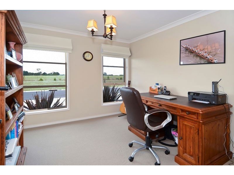 42 Curtain Drive, Leopold VIC 3224