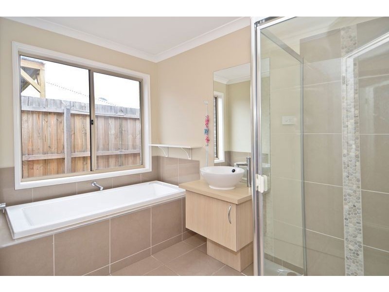 42 Curtain Drive, Leopold VIC 3224