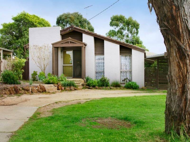 18 Bieske Road, Grovedale VIC 3216