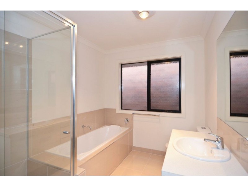 5B Helmer Crescent, East Geelong VIC 3219