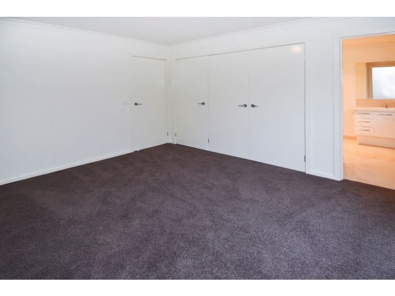 5B Helmer Crescent, East Geelong VIC 3219