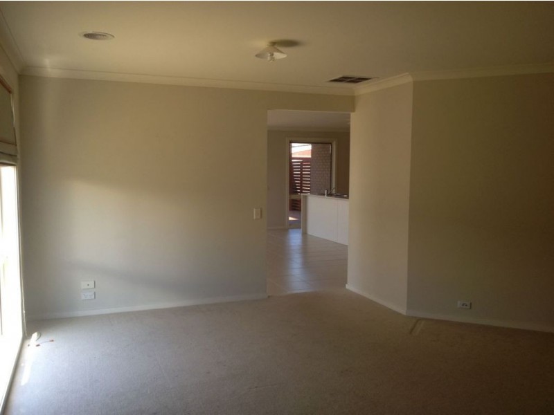 10 Zazzman Court, St Albans Park VIC 3219