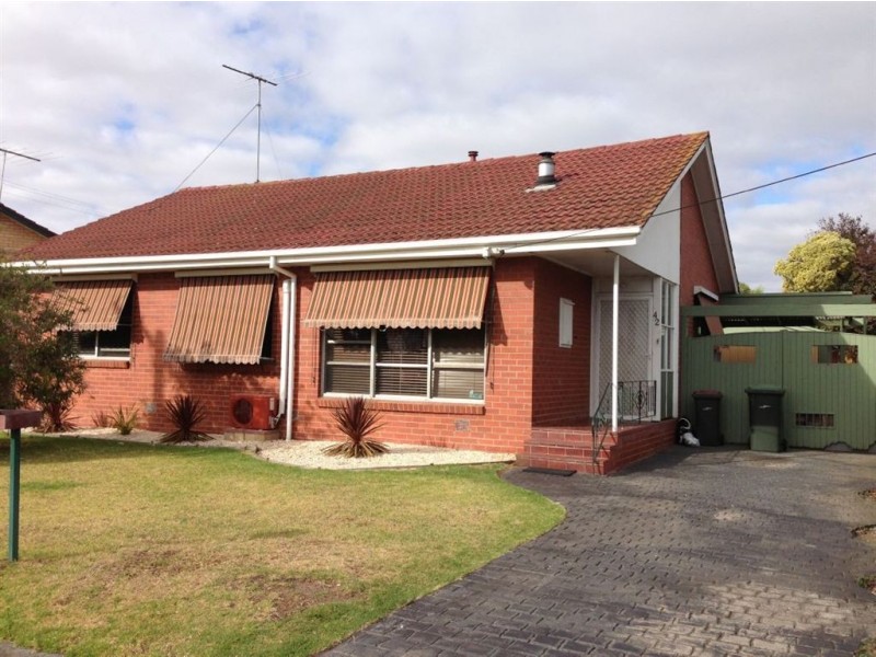 42 Neptune Avenue, Newcomb VIC 3219