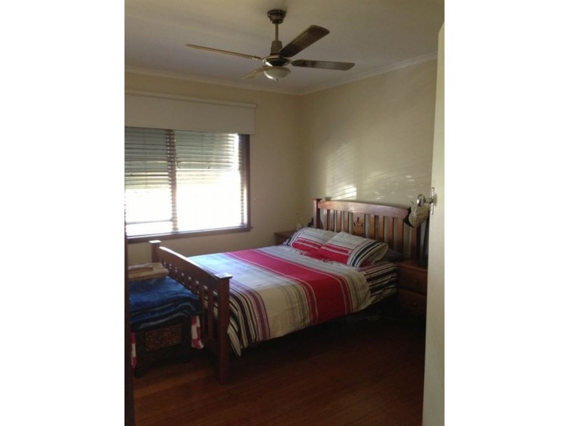 42 Neptune Avenue, Newcomb VIC 3219