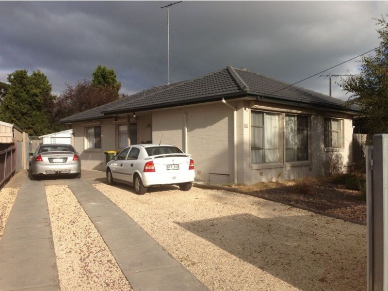 12 Saturn Street, Newcomb VIC 3219