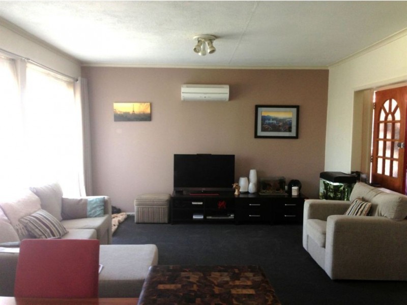 12 Saturn Street, Newcomb VIC 3219