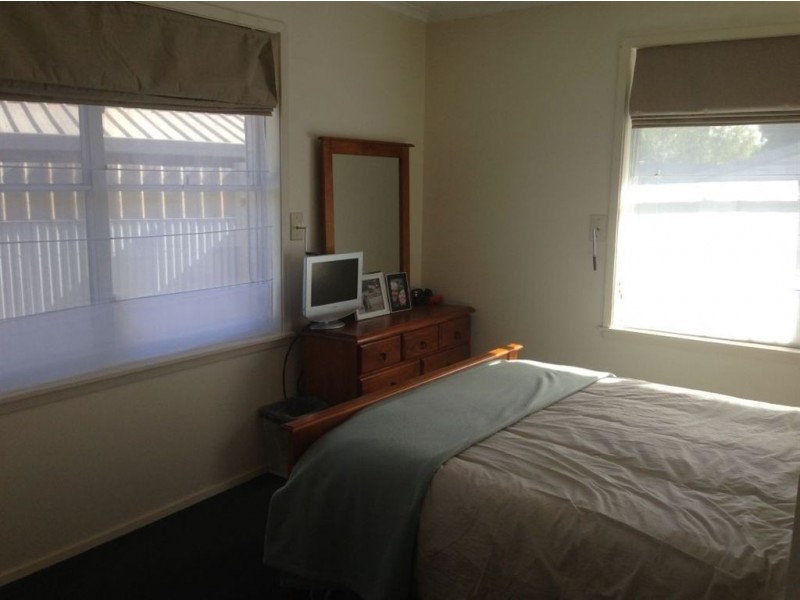 12 Saturn Street, Newcomb VIC 3219