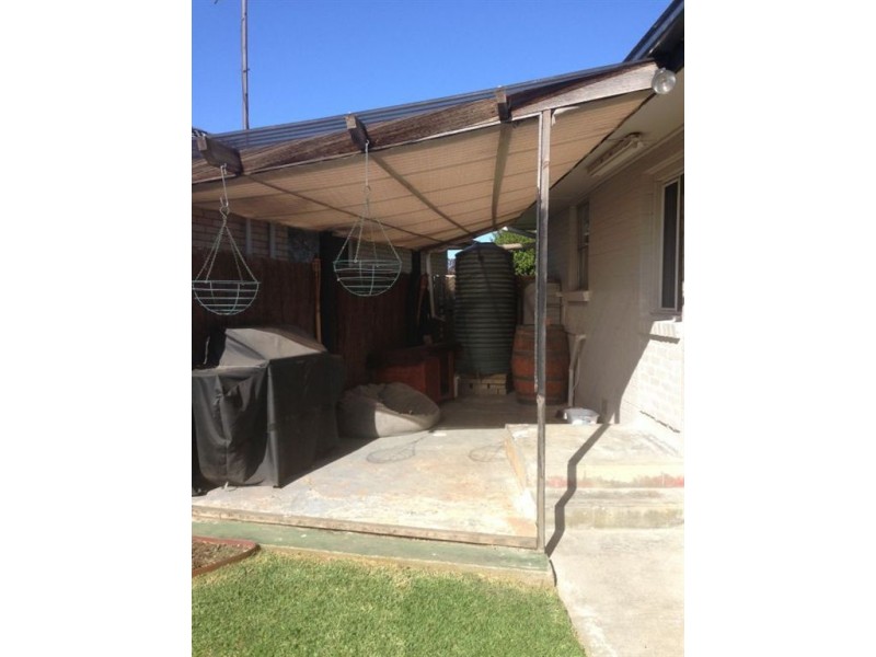 12 Saturn Street, Newcomb VIC 3219