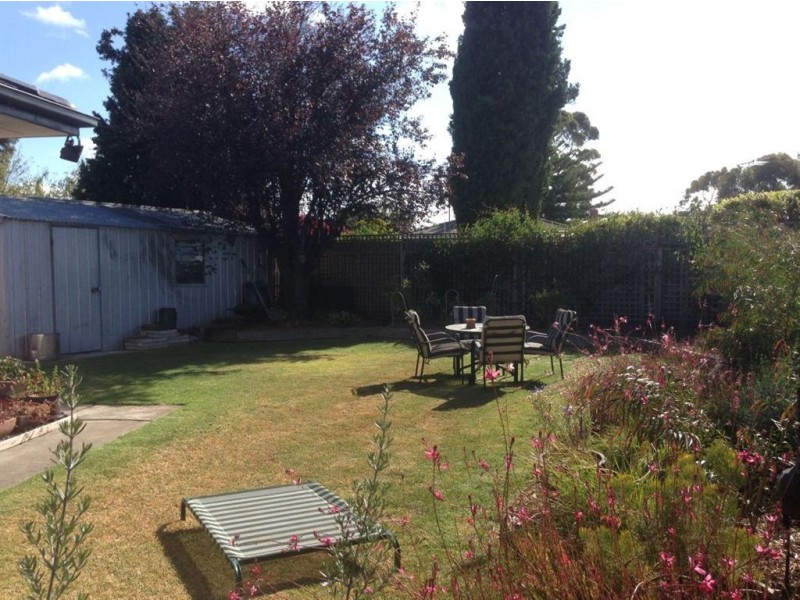 12 Saturn Street, Newcomb VIC 3219