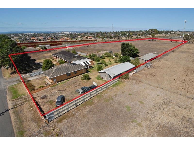 15 Avonlea Road, Bell Post Hill VIC 3215