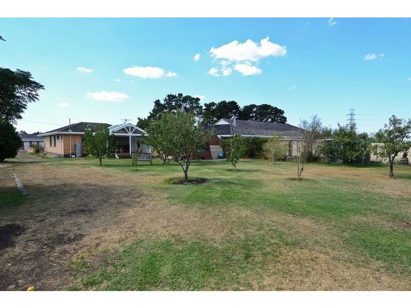 15 Avonlea Road, Bell Post Hill VIC 3215