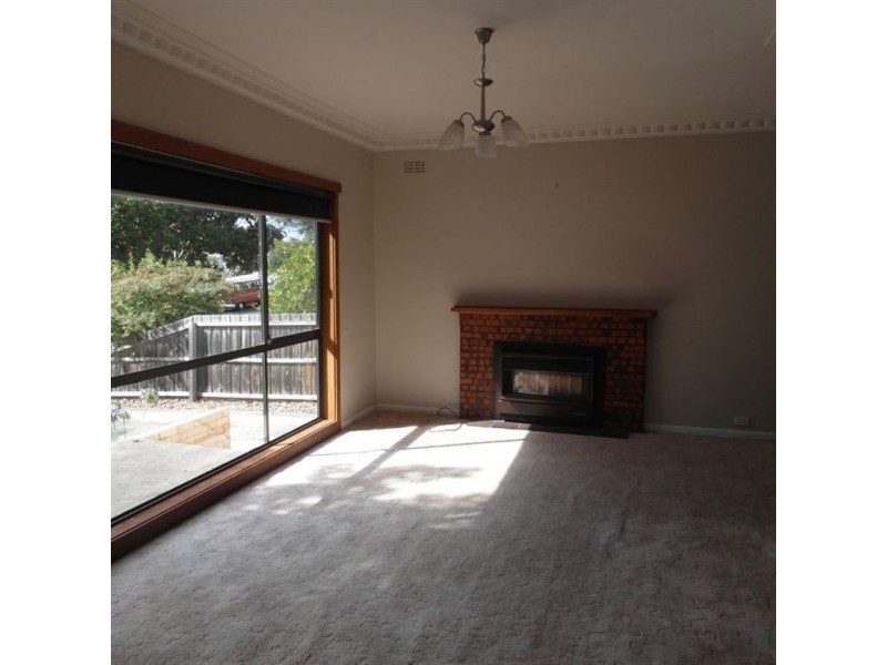 16 Marcus Street, Highton VIC 3216