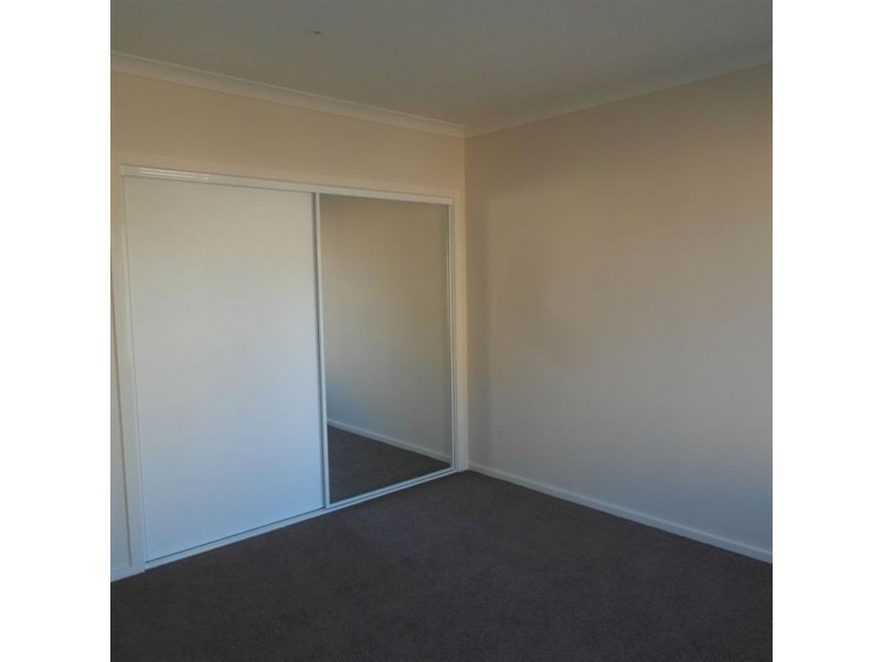 2/1 Pitman Street, Newcomb VIC 3219