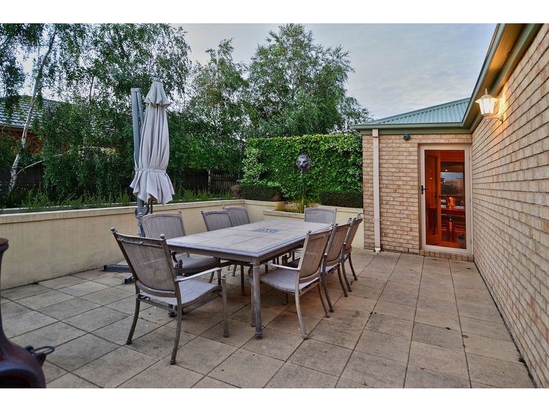 18 Paratone Crescent, St Albans Park VIC 3219