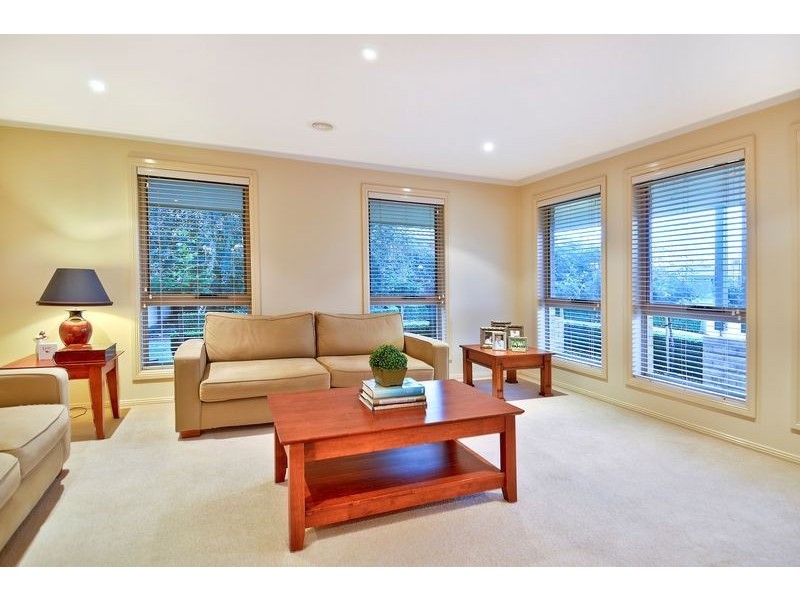 18 Paratone Crescent, St Albans Park VIC 3219