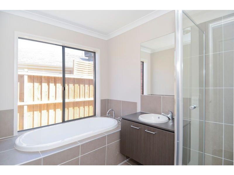 9 Tispa Drive, Leopold VIC 3224