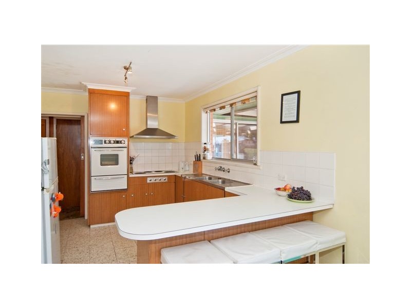 18 Fellmongers Road, Breakwater VIC 3219