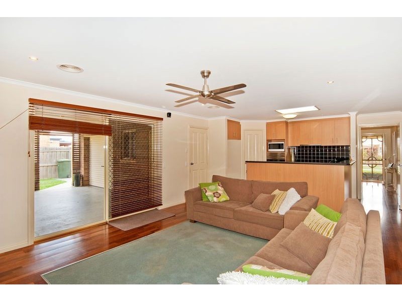 24 Paratone Crescent, St Albans Park VIC 3219