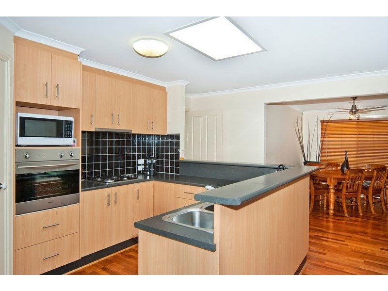 24 Paratone Crescent, St Albans Park VIC 3219