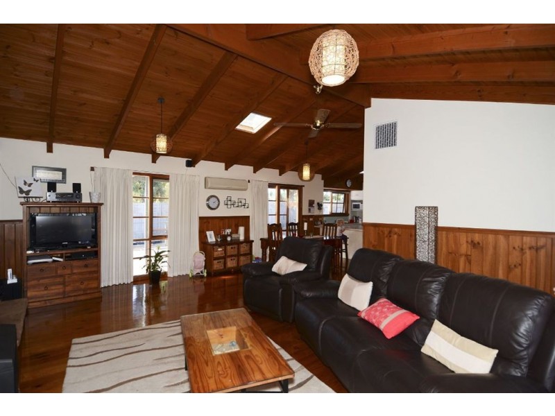 9 Justine Court, Leopold VIC 3224