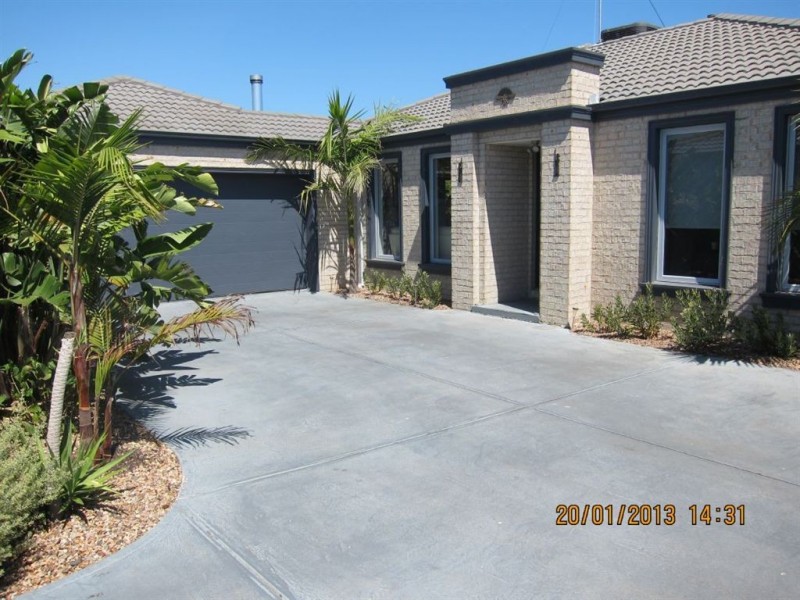 2/23 Bayfield Court, Newcomb VIC 3219