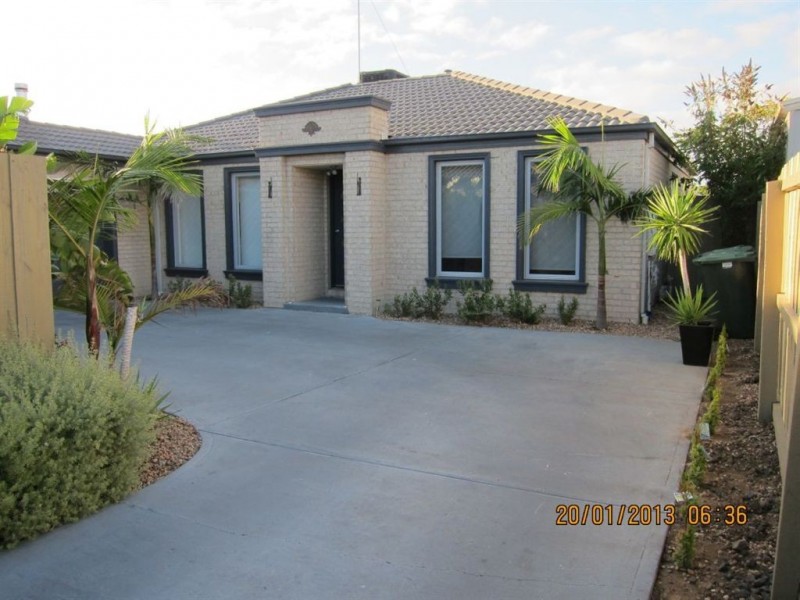 2/23 Bayfield Court, Newcomb VIC 3219