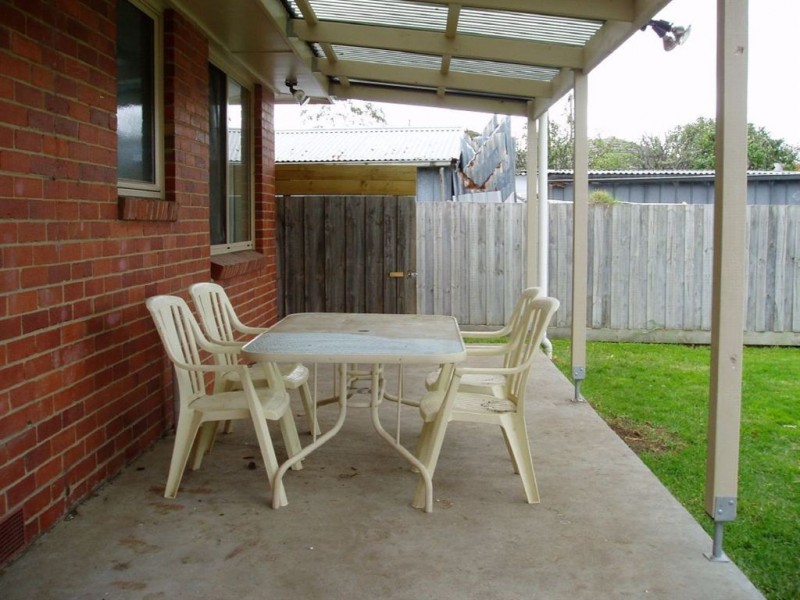 2 Hering Court, East Geelong VIC 3219