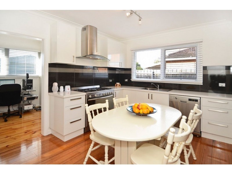 23 Poplar Street, Newcomb VIC 3219