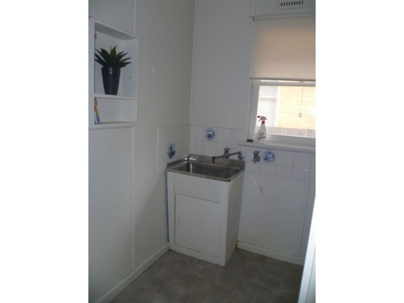 1 Strickland Avenue, Highton VIC 3216