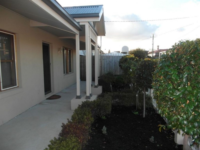 2A Powell Street, East Geelong VIC 3219