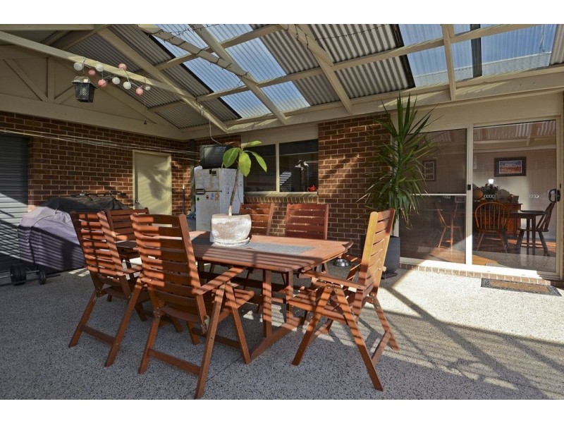 28 Carbine Drive, St Albans Park VIC 3219