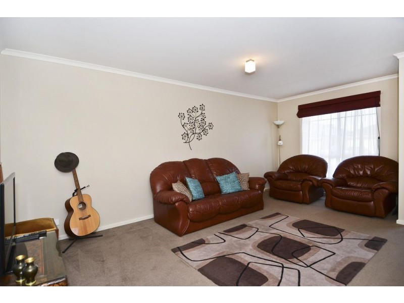 28 Carbine Drive, St Albans Park VIC 3219